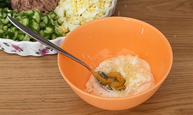 Готовим простой и вкусный салат с тунцом. На замену надоевшему оливье