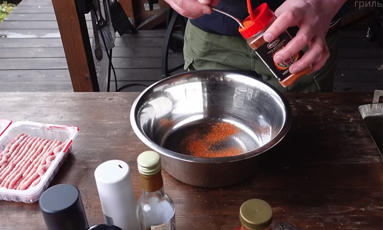 Шведские митболы на гриле, или обычной сковороде: из недорогого фарша. О шашлыке забудете