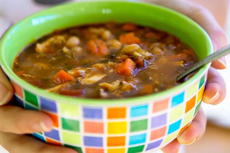 Заменит и суп, и второе. Рецепт рагу из ребрышек и овощей