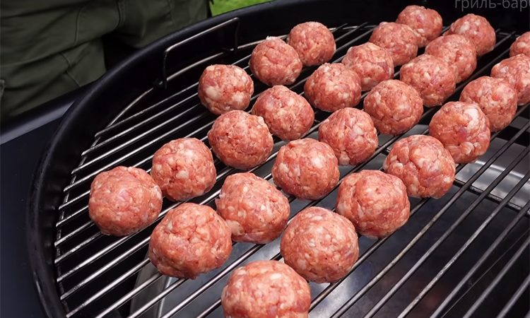 Шведские митболы на гриле, или обычной сковороде: из недорогого фарша. О шашлыке забудете
