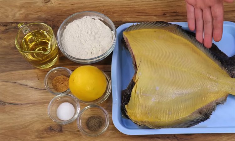 Хитрость в использовании холодной воды. Жарим любую рыбу без брызг масла и запаха на кухне