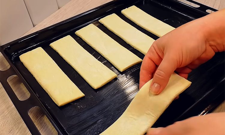 Порционные курники без хлопот с замесом теста. Быстрее закуску вы еще не готовили