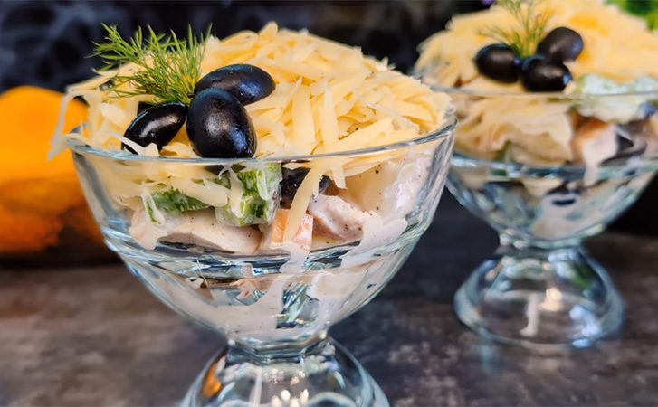 В Новый год его разбирают быстрее Оливье и Шубы, а готовится он намного проще. Салат Маргарита