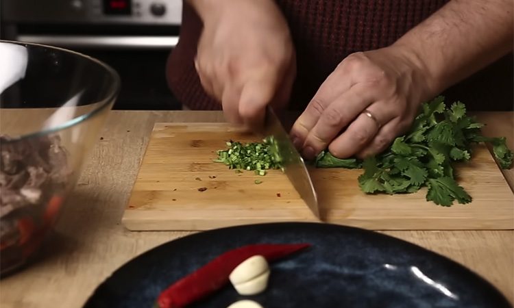 Легендарный грузинский рецепт. Его подают только дорогим гостям. Настоящий салат Тбилиси