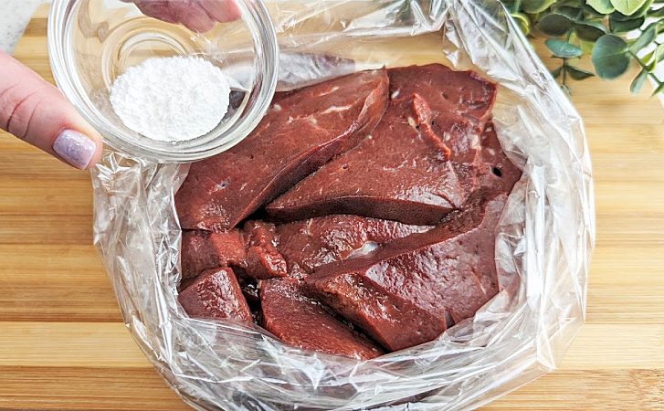 Простой способ с содой. Как сделать печень мягкой и нежной за 5 минут