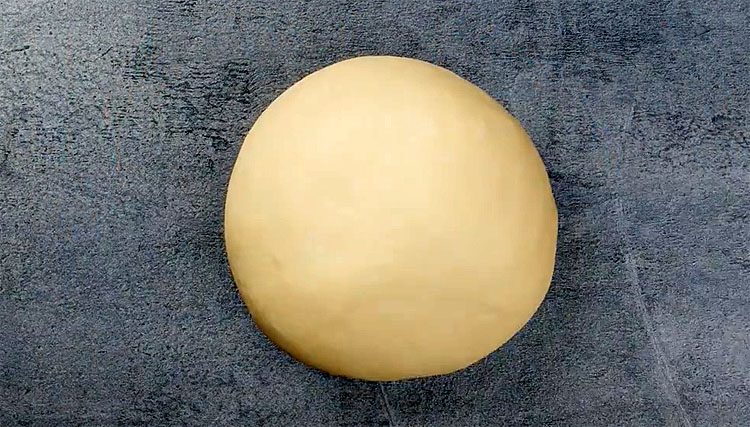 Лепешки, хычины и плацинды. Взяли лист теста и сделали 3 вида разной выпечки за минуты