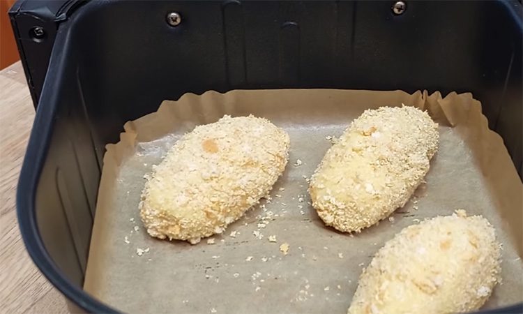 Вся тонкость в спрятанном внутри масле. Сочный рецепт рыбных котлет совсем без запаха