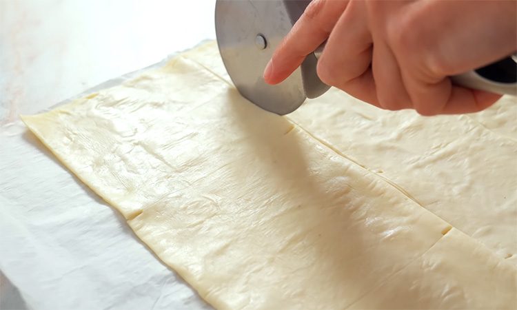 Дети будут в восторге. Превращаем торт Наполеон в «Елочки» к Новому году