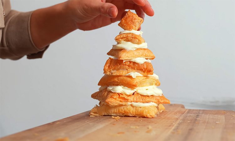 Дети будут в восторге. Превращаем торт Наполеон в «Елочки» к Новому году