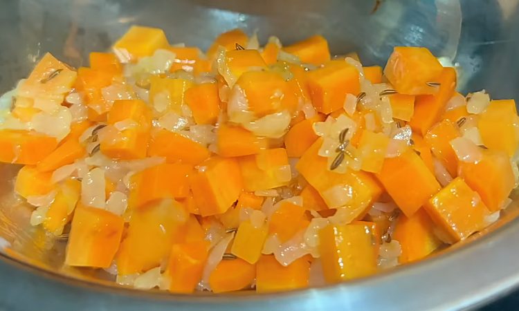 Рецепт секретной заправки для яркого цвета. Варим самый красный борщ