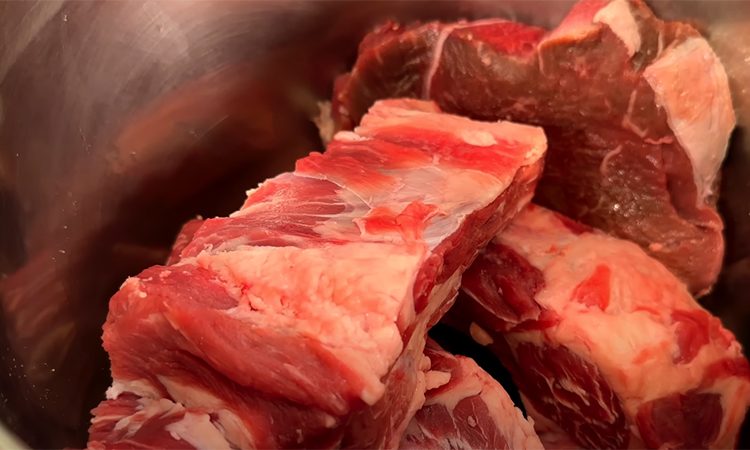 Рецепт секретной заправки для яркого цвета. Варим самый красный борщ