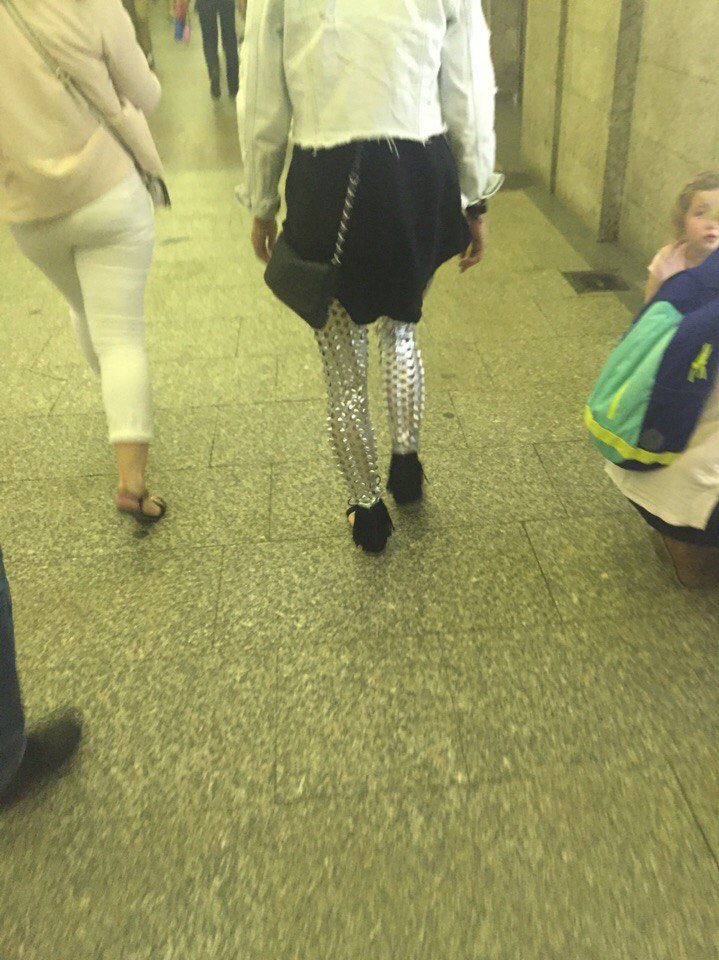 Модное обострение в метро. Вот это ржака!