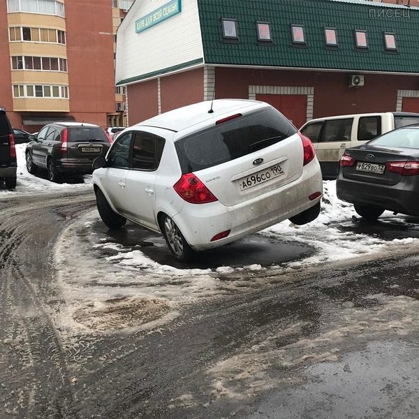 Я паркуюсь как ... Ну вот как же такое возможно?