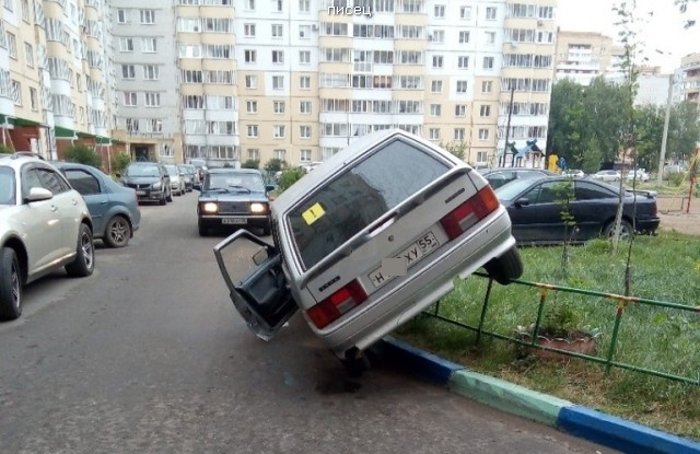 Как идиоты паркуют свои машины