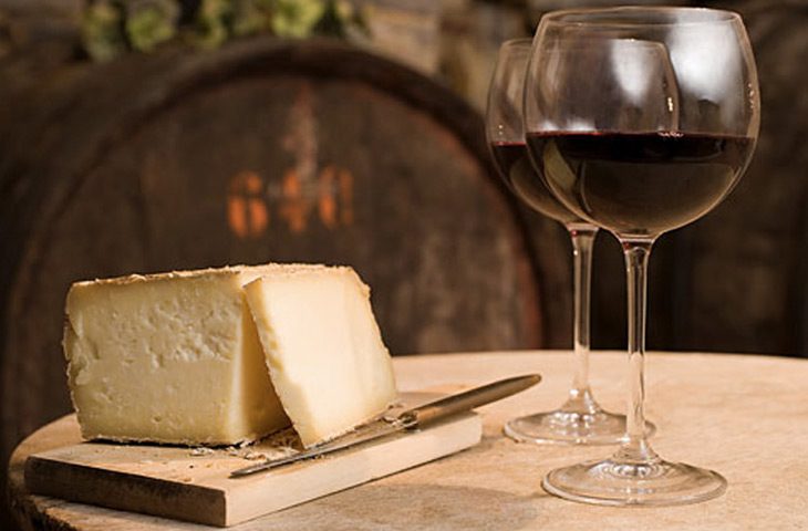 Вкусно и полезно: лучшие сочетания сыра и вина