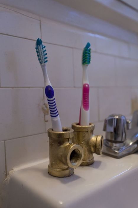 17 очень оригинальных способов хранить зубную щетку