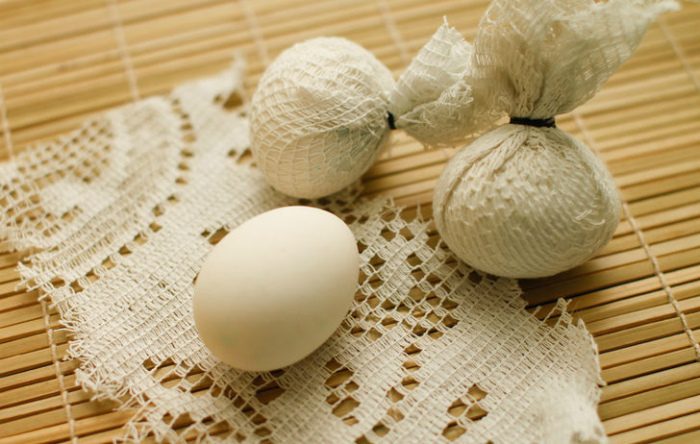 Кружевная Пасха: новый способ украшения яиц