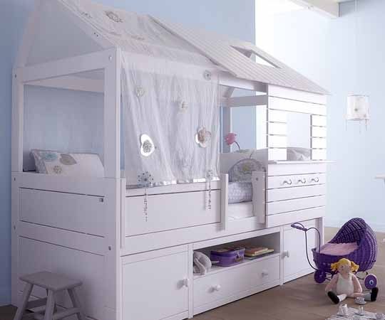 Детская комната-мечта: двухъярусные кровати-домики