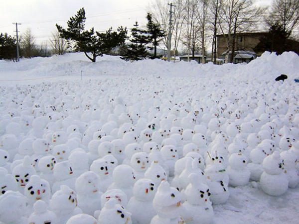 10 симпатичных снеговиков для повышения настроения