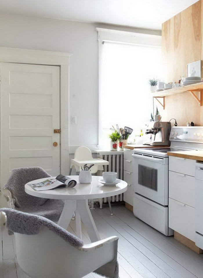 Функциональные и красивые столы для маленькой кухни
