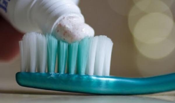 15 практичных способов необычного использования зубной пасты