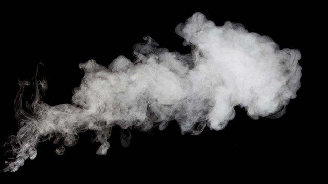 8 полезных советов, которые помогут вывести запах табака в квартире