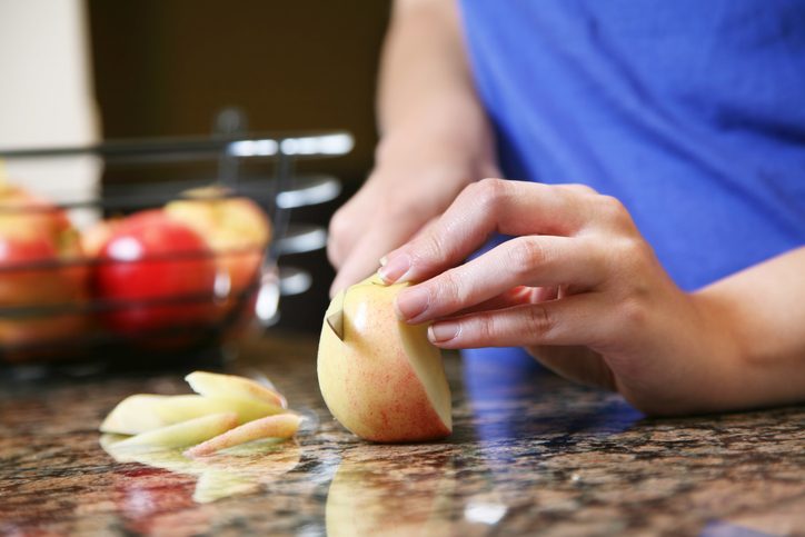 10 вещей, которые больше всего портят кухонную столешницу