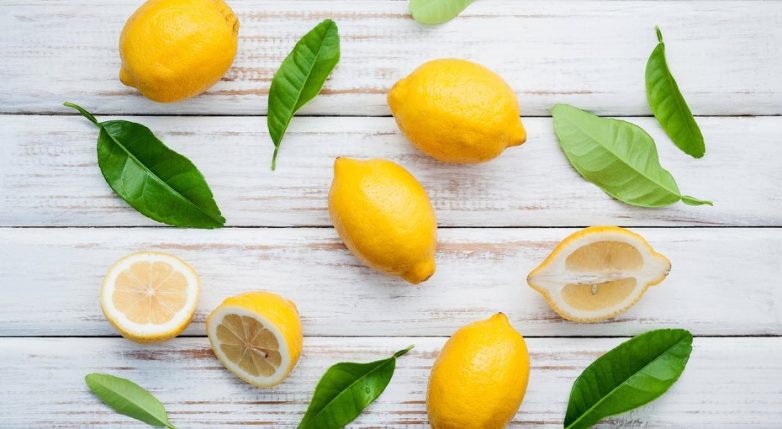 14 необычных способов применения лимонных корок в быту