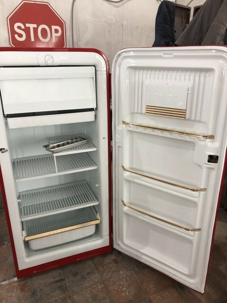 Вторая жизнь для советского холодильника «ЗИЛ»