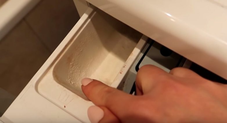 Как правильно почистить стиральную машину от накипи?