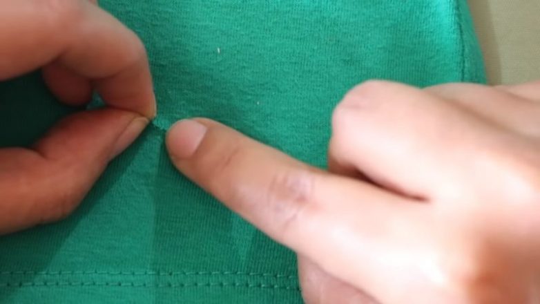 Как зашить дырку на одежде, не используя иголку и нитку