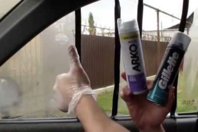 Как справиться с запотевшим стеклом в автомобиле