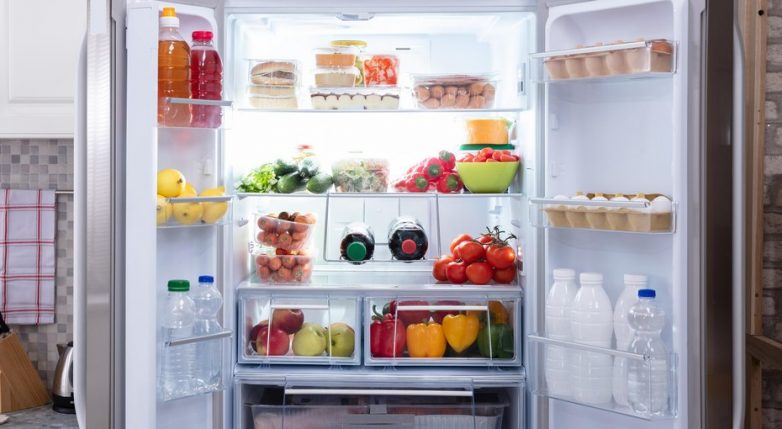 Почему холодильник не морозит