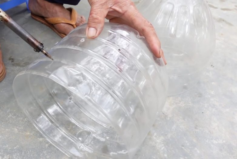 Как вырастить клубнику дома в пластиковых бутылках