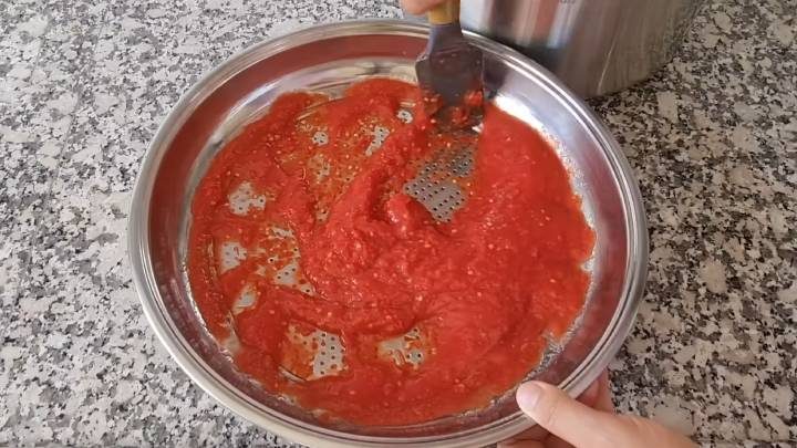Необычный способ заготовки томатной пасты