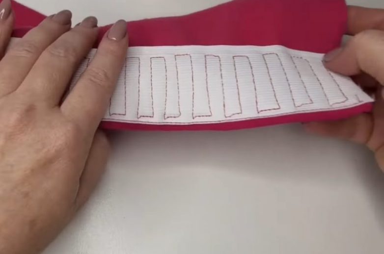 Как красиво оформить рукав с помощью резинки