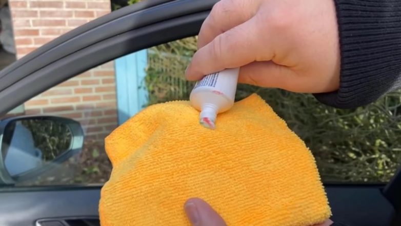 Зачем наносить зубную пасту на окно автомобиля
