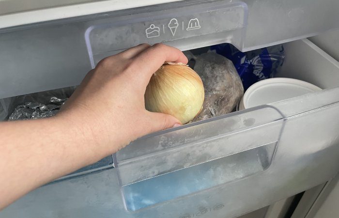 Зачем хранить кофе в холодильнике и как используют лёд для выпечки