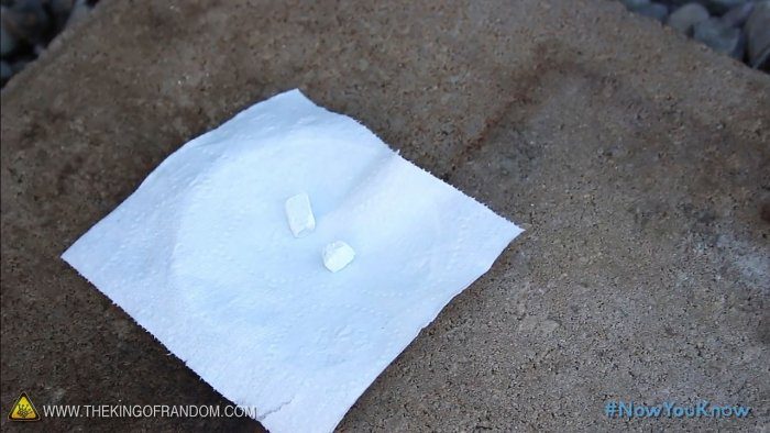 Как разжечь огонь при помощи воды