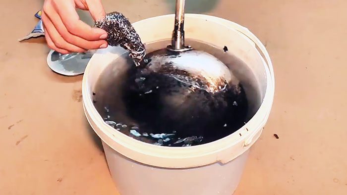 Как быстро и просто очистить сковородуу
