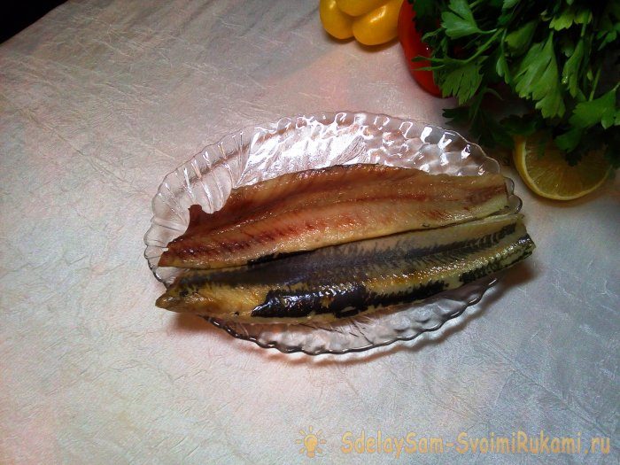 Как быстро почистить селёдку