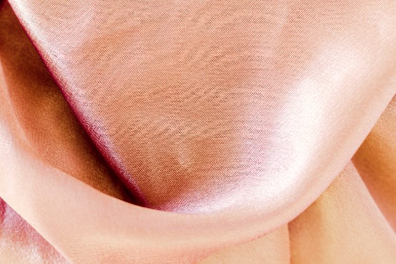 Как использовать шёлк в интерьере