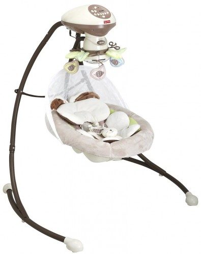 Укачивающий центр Fisher-Price Cradle &amp;#39;N Swing можно использовать с первых дней жизни малыша
