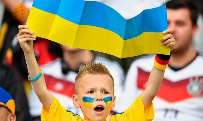 Самые маленькие болельщики на Евро-2016