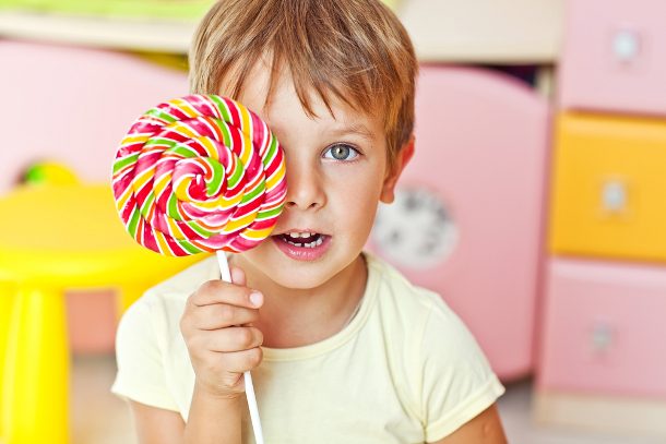 Как выбирать сладости для ребенка?
