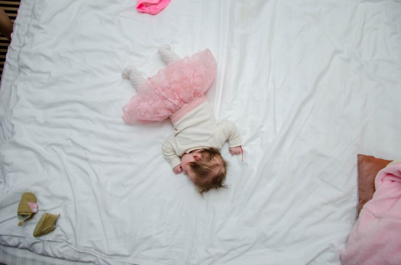 6 способов отучить ребенка спать с родителями