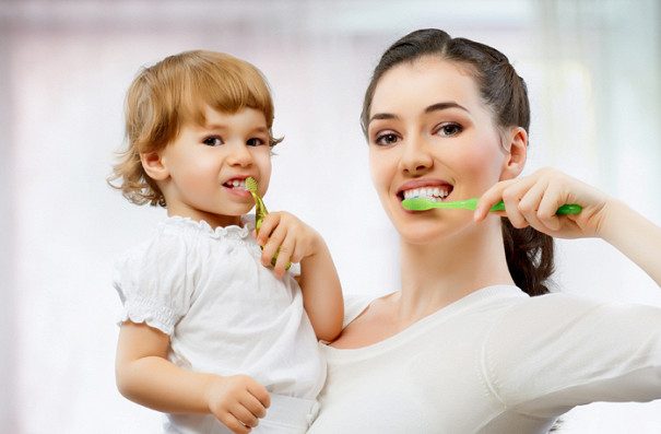 7 хитростей, которые научат ребёнка чистить зубы