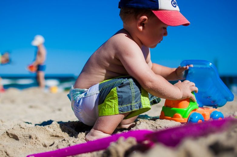 С какого возраста можно ездить с ребенком в отпуск?