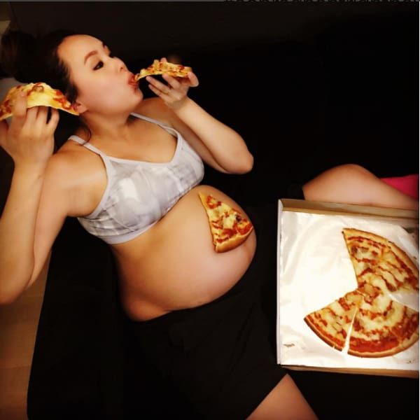 12 забавных фото про беременность