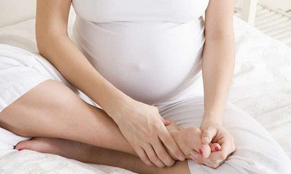 8 самых опасных симптомов во время беременности